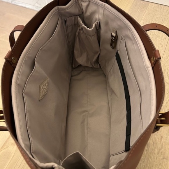 Vegan Fossil Super-Cute Faux Leather Shoulder Bag - Picture 12 of 13